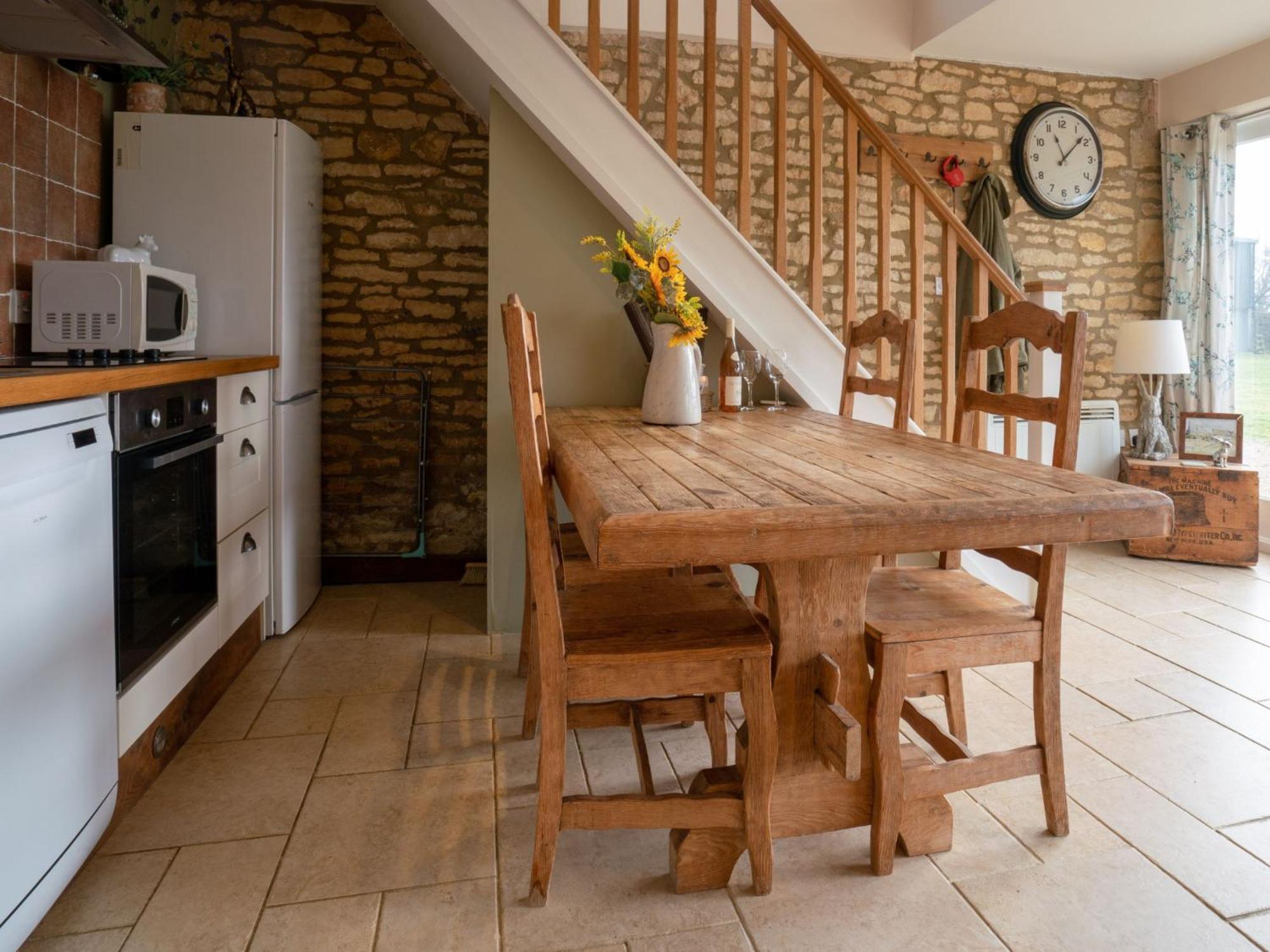 Pass The Keys Hare Cottage Wonderful Views And Parking Moreton-in-Marsh Exterior photo