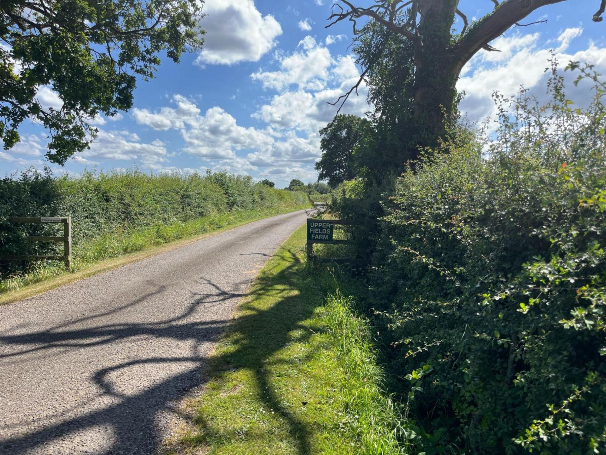 Pass The Keys Hare Cottage Wonderful Views And Parking Moreton-in-Marsh Exterior photo